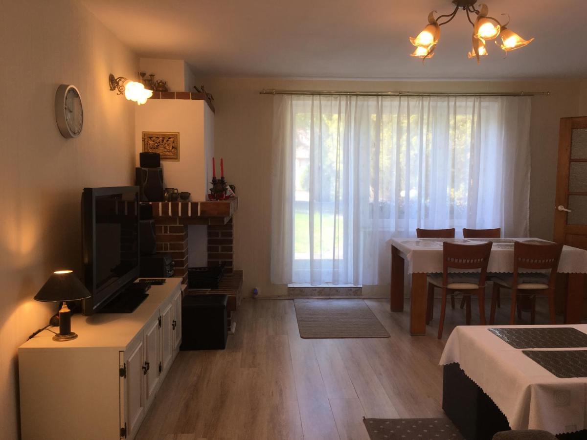 Domek Letni Na Wakacje W Rumi Rumia Luaran gambar